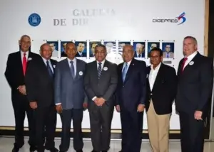 Dirección de Presupuesto inaugura galería de exdirectores