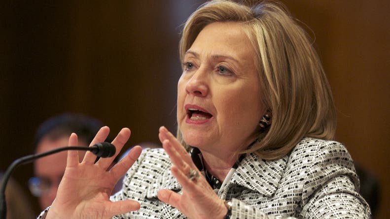 Clinton dará testimonio escrito en caso de correos electrónicos