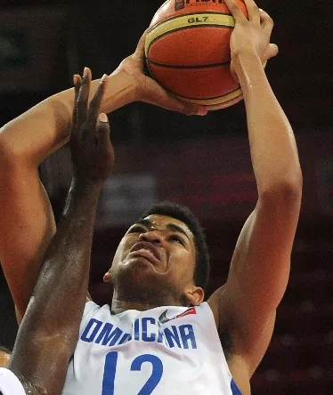 BASKETBALL-QUALIFIER-DOM-JAM