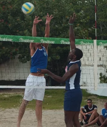 El equipo dominicano masculino de voleibol de playa obtuvo la me