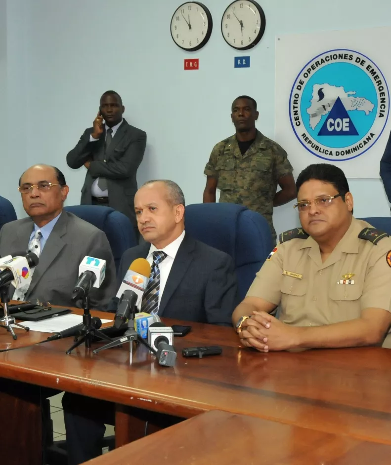 8 nacianales 12-1,p01