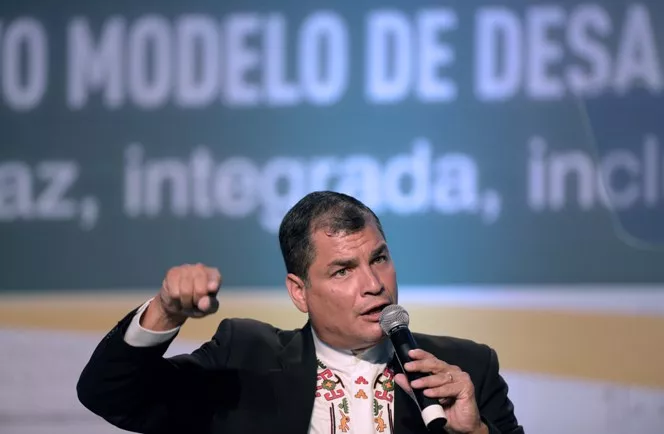 Correa advierte que “la pobreza es la peor forma de violencia