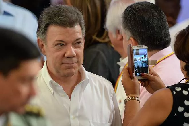 Juan Manuel Santos jura por segunda vez como presidente de Colombia