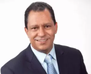 Acepta llamado dominicanos NY postularse como senador estatal por distrito 31