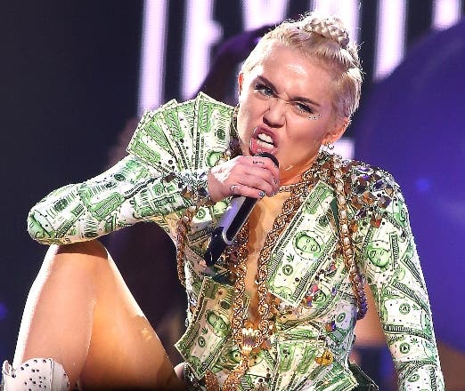 Miley atrevida en su regreso a Nashville, su ciudad natal
