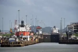 Canal de Panamá cumple 100 años en plena expansión