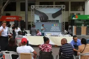 Realizan con éxito IV Feria de Empleo y Derechos para discapacitados