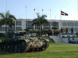 Ministerio de Defensa dispone proteger terminales de combustibles ante huelga de transportistas