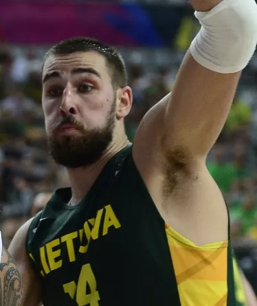 Bj Anthony, Jonas Valanciunas
