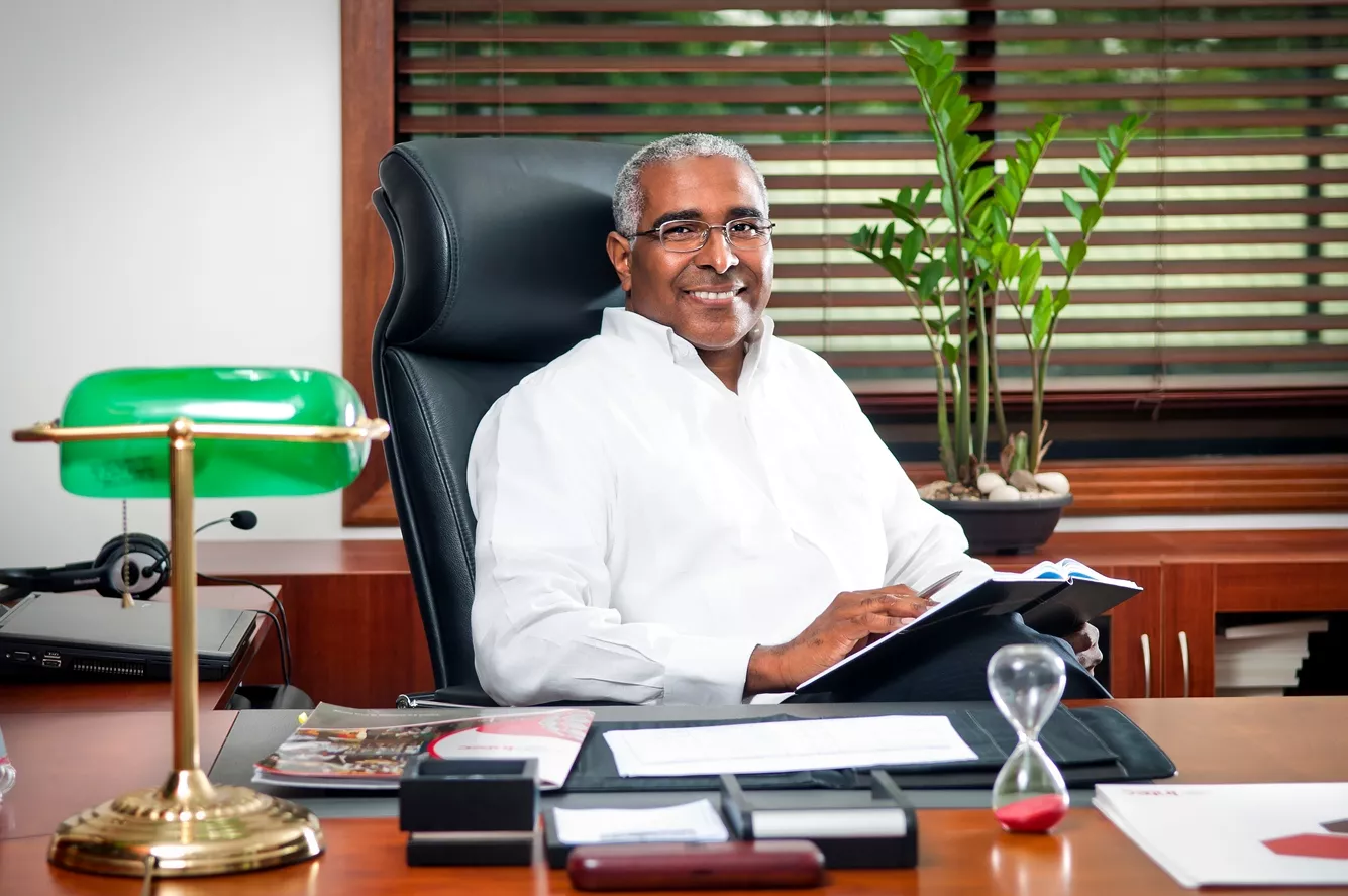 Doctor Rolando M. Guzman 3