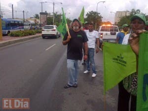 Padre Rogelio mueve sus protestas contra observación loma Miranda a Villa Duarte