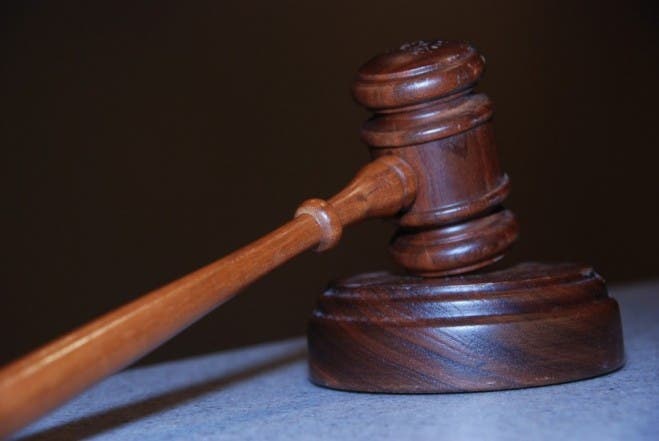 Jueza dicta un año de prisión a dos implicados en muerte de pareja de esposos en Nagua