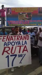 Choferes vuelven a provocar tapón en puente de la 17