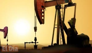 El petróleo de Texas abre con un descenso del 0,74 % hasta 28,14 dólares