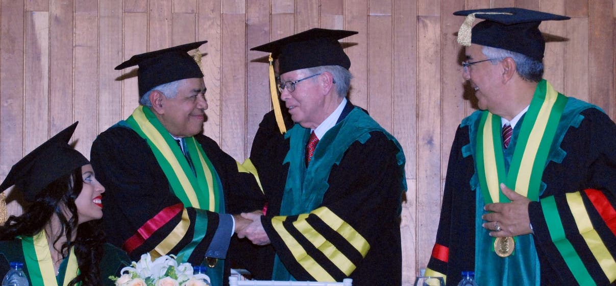 Corripio recibe un  honoris causa Utesa