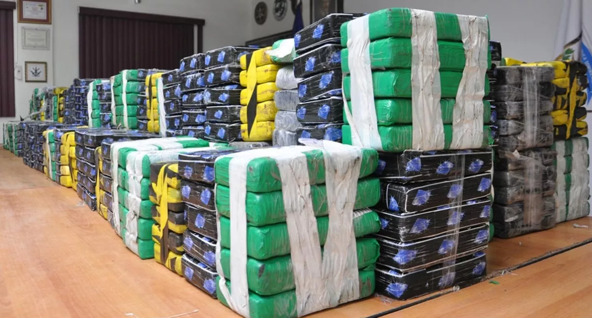 8 NACIONALES 23-1,p01