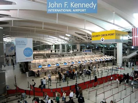 Chequeo extra en aeropuertos EEUU por Ébola; el JFKennedy es el primero