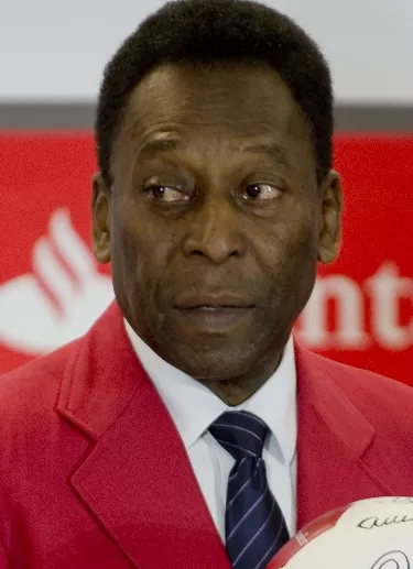 Pelé es hospitalizado por tercera vez en menos de un año