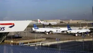 Amenaza de bomba en un avión genera alarma en el aeropuerto JFK de Nueva York