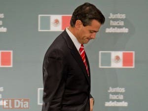 popularidad de Peña Nieto cae a su menor nivel tras dos años en el poder