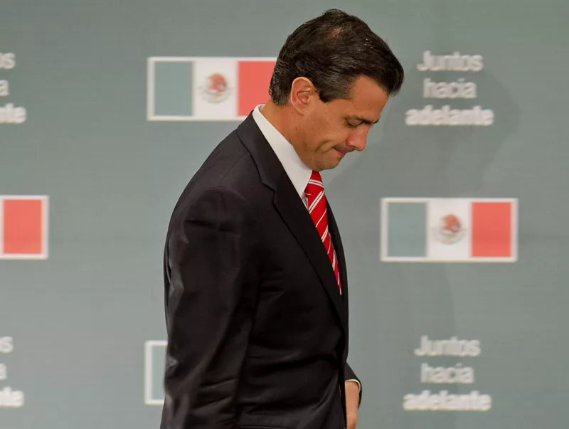 Popularidad de Peña Nieto cae a su menor nivel tras dos años en el poder