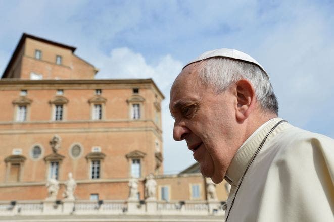 Papa llama a la demolición de “todos los muros que aún hoy dividen el mundo»