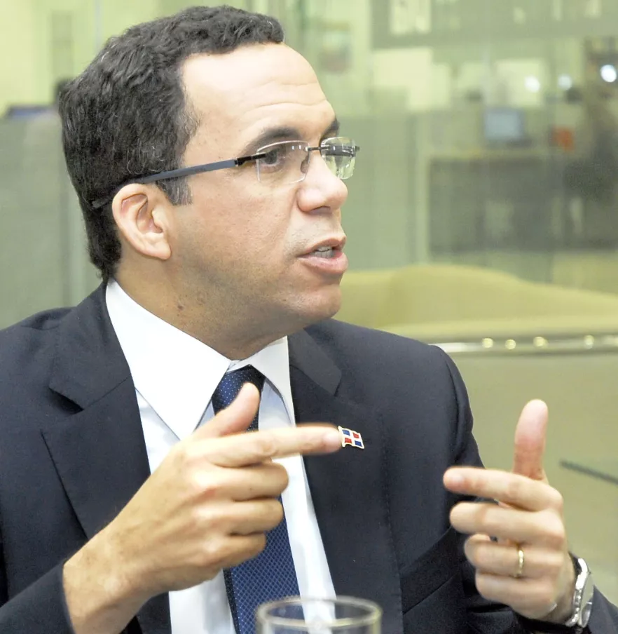 Andres Navarro,canciller