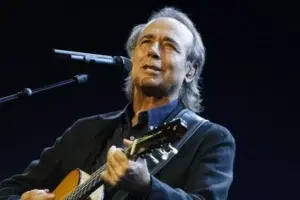 Serrat, el cantante del Mediterráneo querido en todos los mares