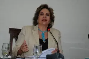 Alexandra Izquierdo propone reelección presidencial sea restablecida de manera definitiva en Constitución