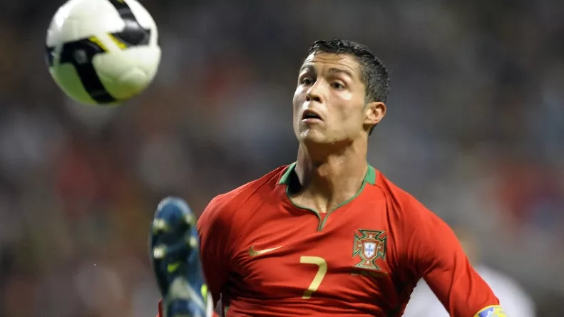 FBL-WC2010-POR-ALB
