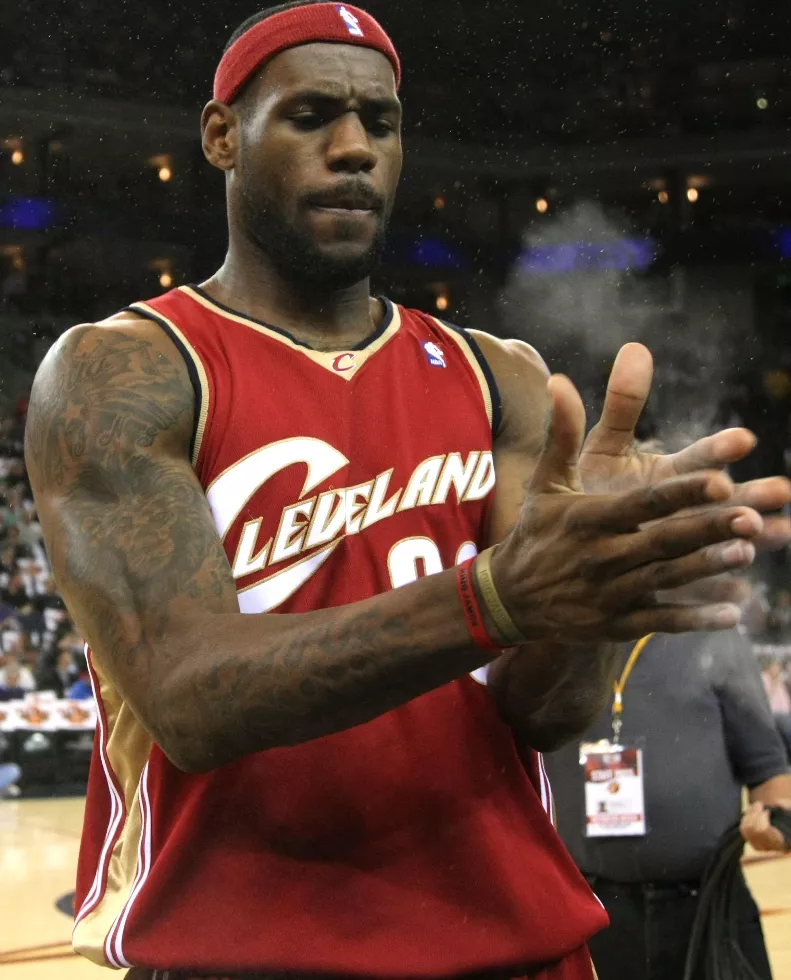 CLEVELAND CAVALIERS V GOLDEN STATE WARRIORS