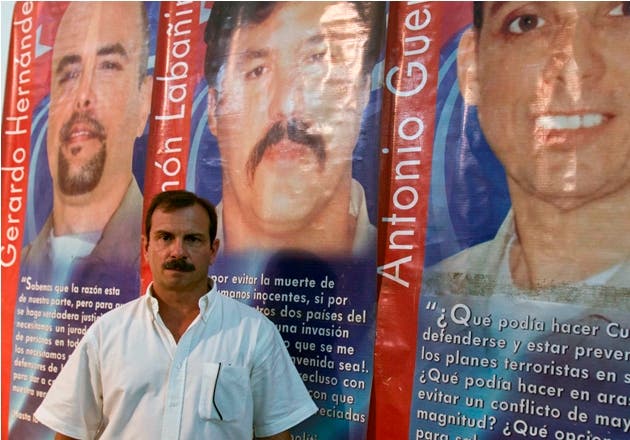 EEUU libera a tres espías cubanos a cambio de un oficial de inteligencia