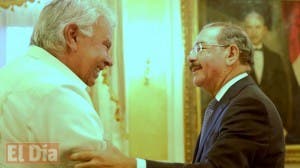 Danilo Medina recibe  al expresidente de España Felipe González