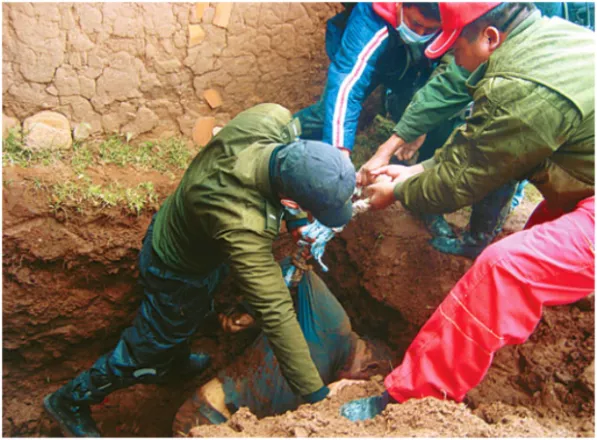 Entierran vivo a un presunto asesino y violador en el suroeste de Bolivia