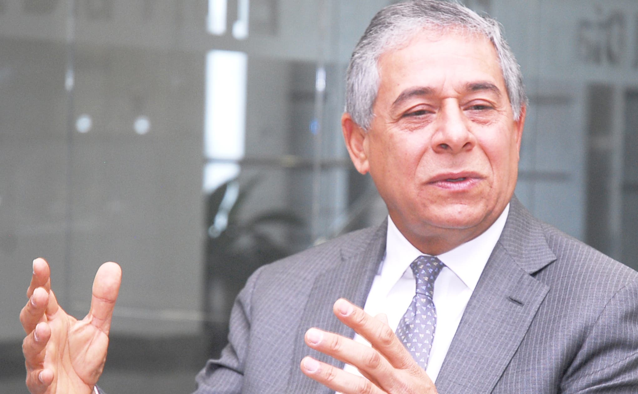 Roberto Salcedo renuncia del PLD y del Gobierno