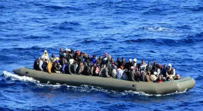 Buque español rescata a 250 migrantes en el Mediterráneo