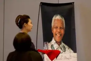 Sudáfrica recuerda a Mandela un año después de su muerte