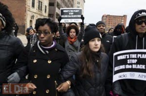 Policía mata a otro joven negro cerca de Ferguson