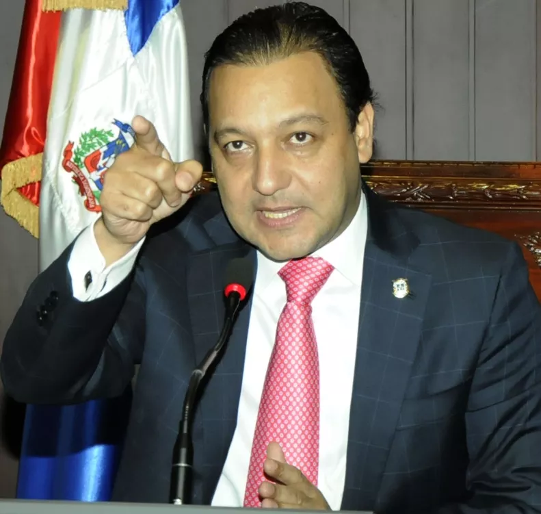 Abel Martínez pide parar “relajo” contra RD