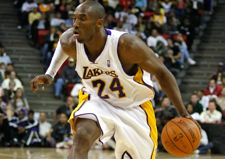 Sacramento Kings v Los Angeles Lakers