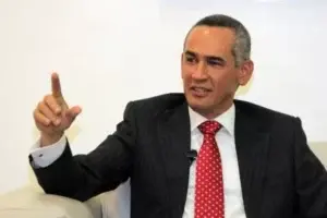 Alberto Holguín dice que no firmó ningún contrato con Odebrecht