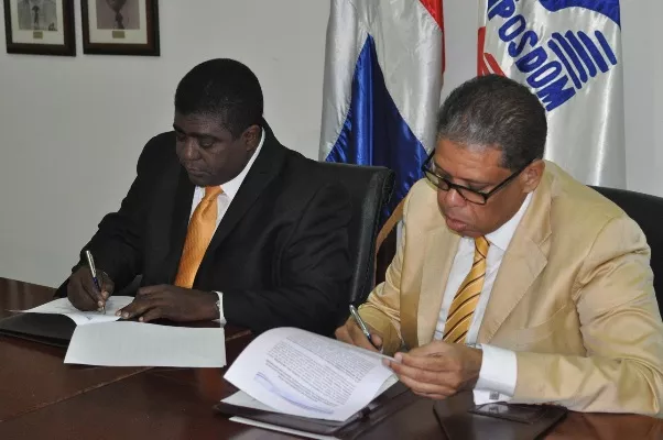 Condex e Inposdom firman convenio beneficiará dominicanos en el extranjero   