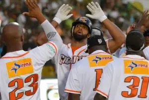 Los Gigantes le apagan el brillo a las Estrellas y están a un juego de su primera corona