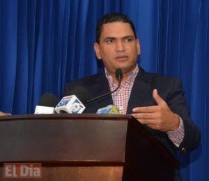 Periodista Miguel Medina es designado vocero Ministerio de Educación