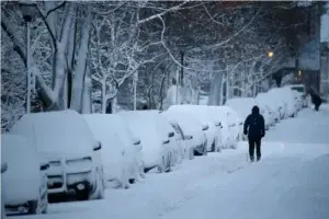 Nevadas causan cierre de 212 km de carretera en Nueva York