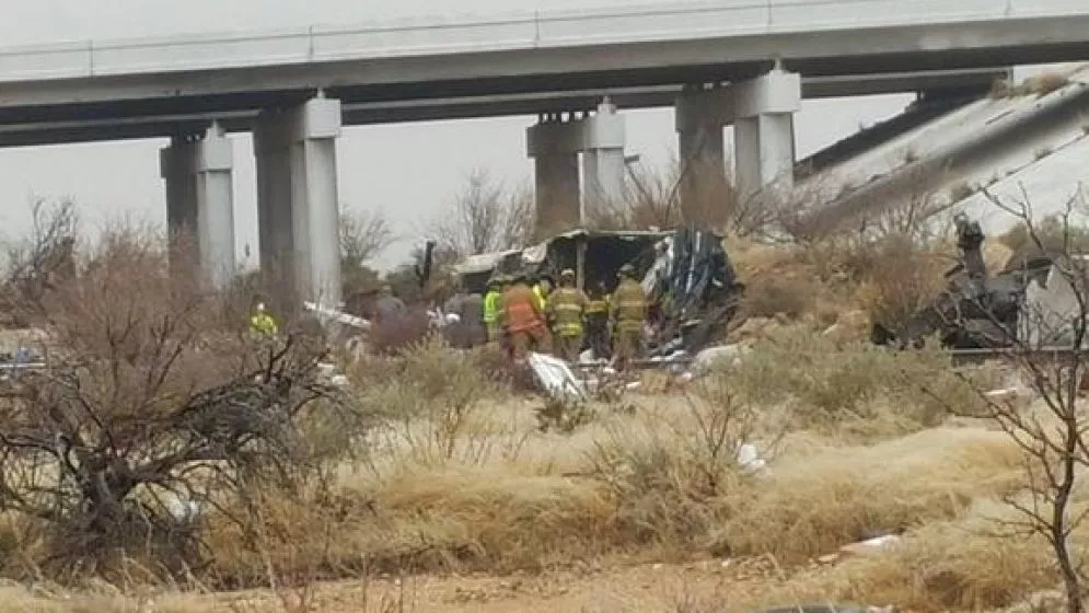 EE.UU: al menos 10 muertos en choque de tren con autobús que transportaba presos