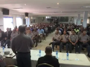 Jefe de la Policía se reúne con los mandos policiales