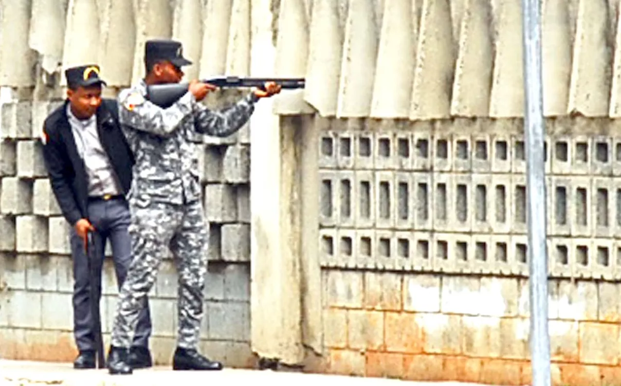 Protesta de estudiantes en la UASD/foto Jose de Leon