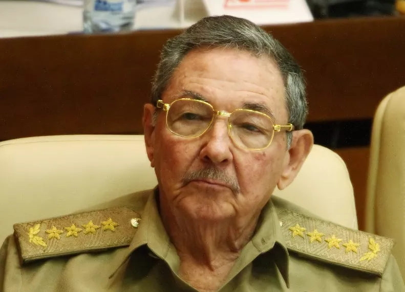 Raúl Castro expresa apoyo incondicional a Venezuela y rechaza decreto de EEUU