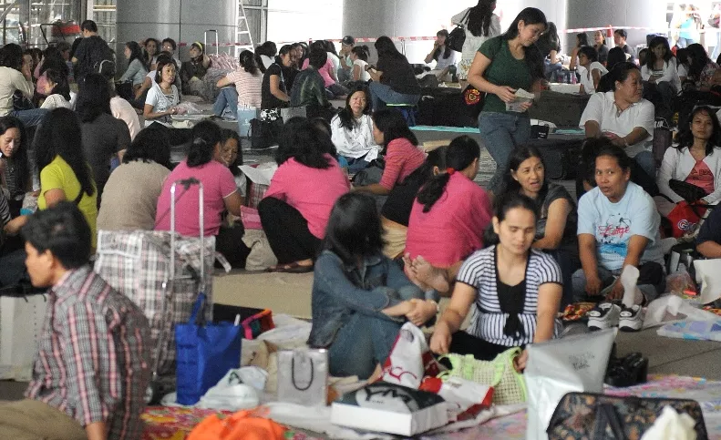 HONG KONG-FINANCE-BANKING-ASIA-LABOUR-MIGRANT